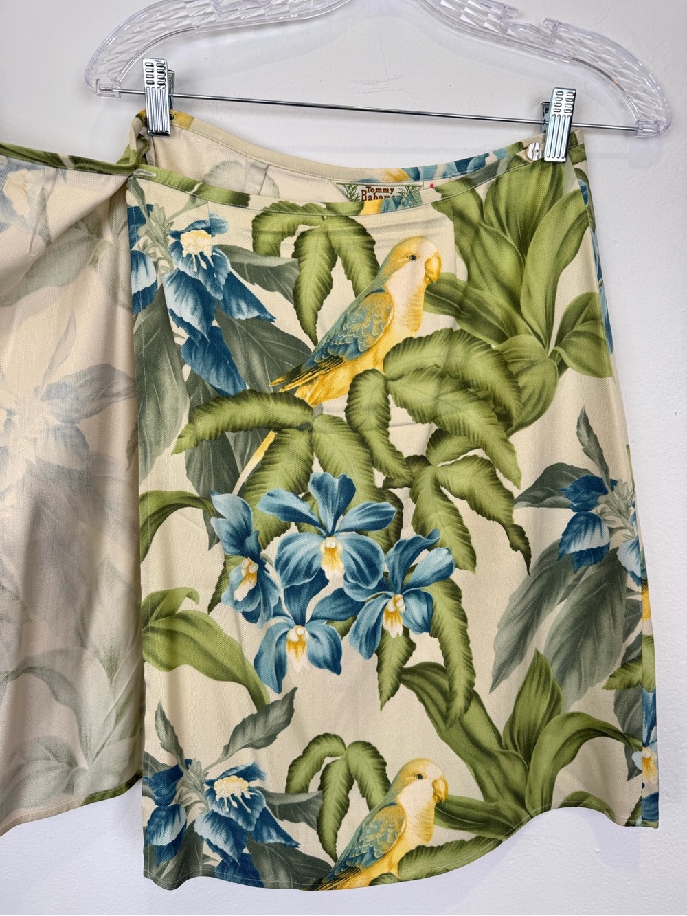 Tommy Bahama Silk Size 6 Tropical Bird Floral Wrap Skirt - Picture 6 of 7